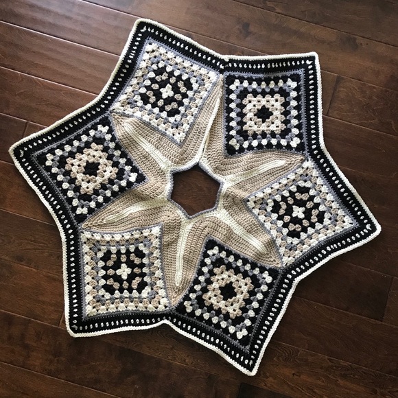 Meet your Posher, Eden - Picture 1 of 1